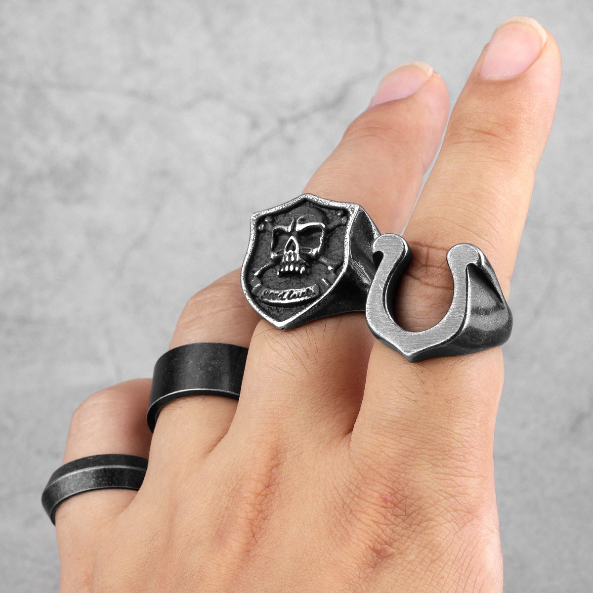 Unisex Vintage Punk Black Stainless Steel Rings Perfect Biker Jewelry Gift For Couples - 4